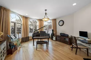 1437 Sunset Ridge Rd, Glenview, IL 60025 - Photo 26