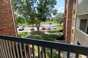 4314 W Shamrock Ln, McHenry, IL 60050 - Photo 4