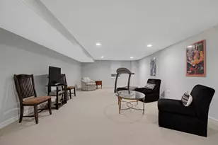 1439 Pleasant Ln, Glenview, IL 60025 - Photo 36