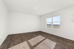 6616 Hadrian Dr, Joliet, IL 60431 - Photo 8