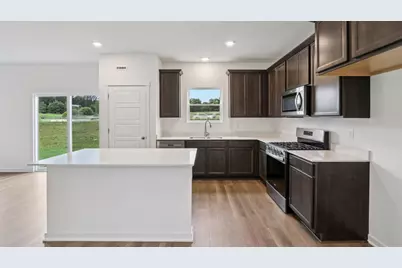 5017 Yates Drive, Racine, WI 53403 - Photo 4