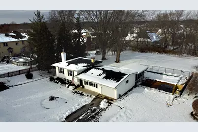 4818 Strong Road, Crystal Lake, IL 60014 - Photo 30