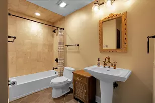 1002 Castilian Ct, Glenview, IL 60025 - Photo 16