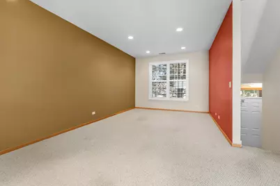 31754 N Pineview Boulevard, Lakemoor, IL 60051 - Photo 2