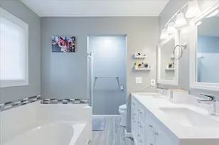 607 Old Farm Rd, Bloomington, IL 61704 - Photo 20