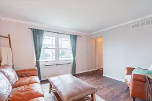 607 Old Farm Rd, Bloomington, IL 61704 - Photo 6