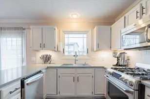 607 Old Farm Rd, Bloomington, IL 61704 - Photo 16