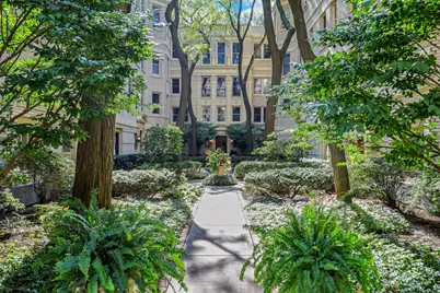 431 W Aldine Avenue #10, Chicago, IL 60657 - Photo 1