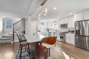 8334 Harding Ave, Skokie, IL 60076 - Photo 6