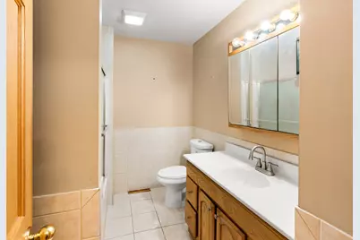 532 E Devon Avenue, Roselle, IL 60172 - Photo 10