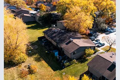 532 E Devon Avenue, Roselle, IL 60172 - Photo 30