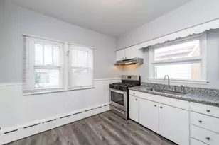 1318 N Jackson St, Waukegan, IL 60085 - Photo 12