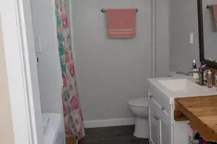824 Hague St, Joliet, IL 60432 - Photo 8