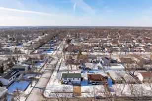 161 Oakwood Dr, Bolingbrook, IL 60440 - Photo 36