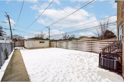 10714 S Calumet Avenue, Chicago, IL 60628 - Photo 22