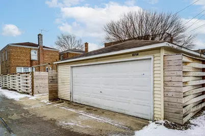 10714 S Calumet Avenue, Chicago, IL 60628 - Photo 26