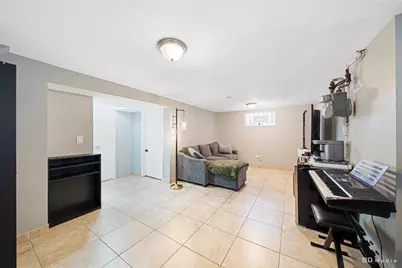 10714 S Calumet Avenue, Chicago, IL 60628 - Photo 14