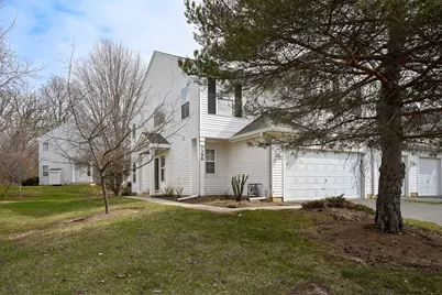 2298 Woodside Drive, Carpentersville, IL 60110 - Photo 2