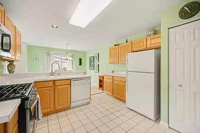 2298 Woodside Drive, Carpentersville, IL 60110 - Photo 12