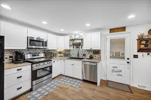 605 Belaire Dr, Washington, IL 61571 - Photo 8