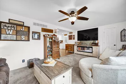 605 Belaire Drive, Washington, IL 61571 - Photo 6