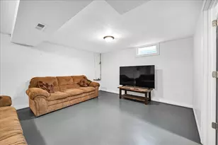 605 Belaire Dr, Washington, IL 61571 - Photo 18