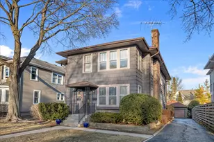 1211 Griffith Rd, Lake Forest, IL 60045 - Photo 2