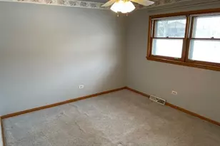 525 Bunning Dr, Downers Grove, IL 60516 - Photo 6