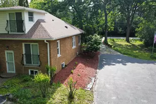 2325 Shady Ln, Highland Park, IL 60035 - Photo 4