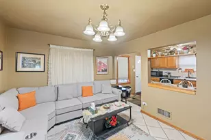 3050 N Nagle Ave, Chicago, IL 60634 - Photo 10