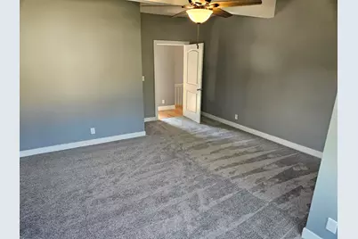 215 E Sale Street, Tuscola, IL 61953 - Photo 22