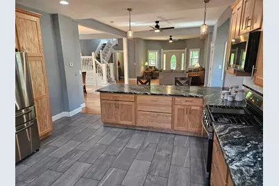 215 E Sale Street, Tuscola, IL 61953 - Photo 16