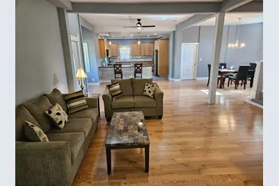 215 E Sale Street, Tuscola, IL 61953 - Photo 8