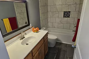 215 E Sale St, Tuscola, IL 61953 - Photo 28