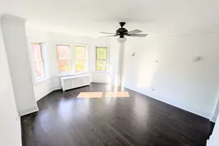 816 S Maple Ave, Oak Park, IL 60304 - Photo 2