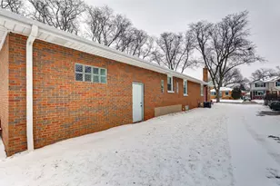 1850 Kensington Ave, Westchester, IL 60154 - Photo 6