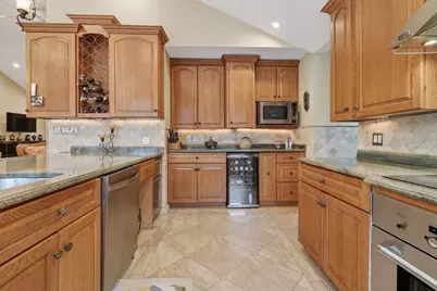 1748 N Windsor Drive, Arlington Heights, IL 60004 - Photo 12