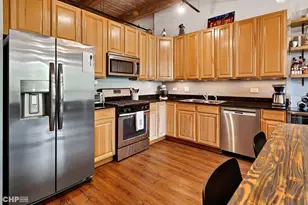 1740 N Maplewood Ave, Chicago, IL 60647 - Photo 8