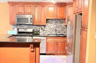 15705 Peggy Ln, Oak Forest, IL 60452 - Photo 2