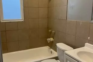 7927 S Burnham Ave, Chicago, IL 60617 - Photo 6