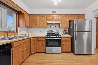 237 N Walnut Street #H, Bensenville, IL 60106 - Photo 10