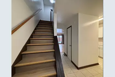 128 S Hale Avenue, Bartlett, IL 60103 - Photo 2