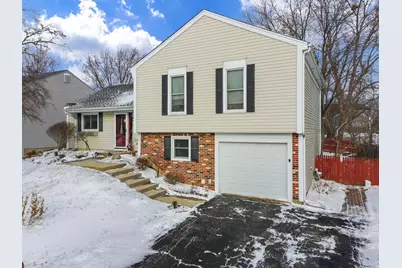 113 Wallace Street, Bartlett, IL 60103 - Photo 6