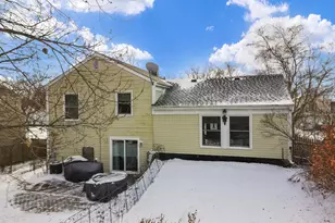 113 Wallace St, Bartlett, IL 60103 - Photo 8