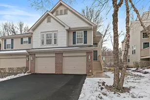 61 Samuel Dr, Streamwood, IL 60107 - Photo 1