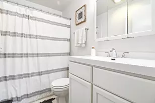 8640 Waukegan Rd, Morton Grove, IL 60053 - Photo 12