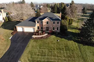 39W059 Foxwood Ln, Saint Charles, IL 60175 - Photo 2