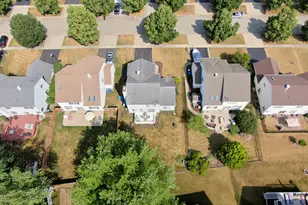 549 Ivory Ln, Bartlett, IL 60103 - Photo 4