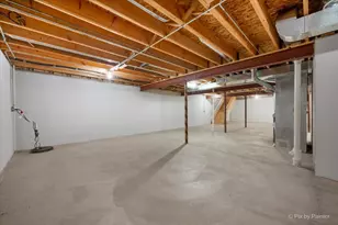 40 S Walnut Dr, North Aurora, IL 60542 - Photo 30