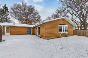 504 Princeton Dr, North Aurora, IL 60542 - Photo 32